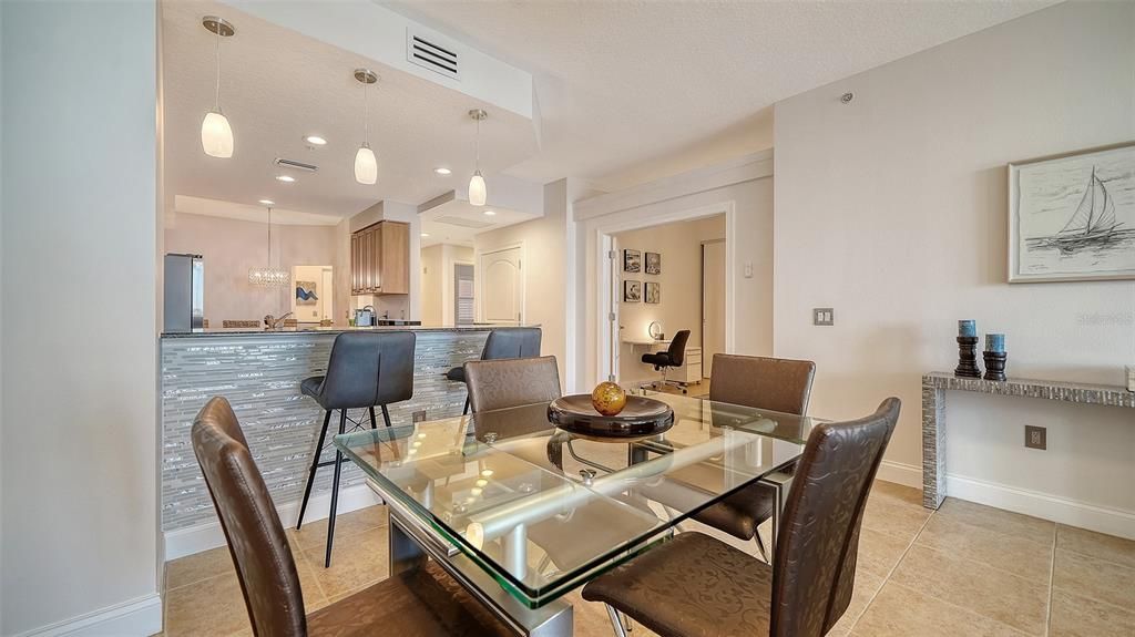 For Sale: $485,000 (2 beds, 2 baths, 1758 Square Feet)