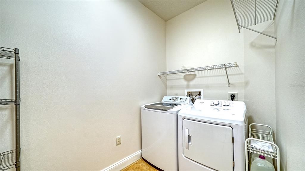 For Sale: $485,000 (2 beds, 2 baths, 1758 Square Feet)