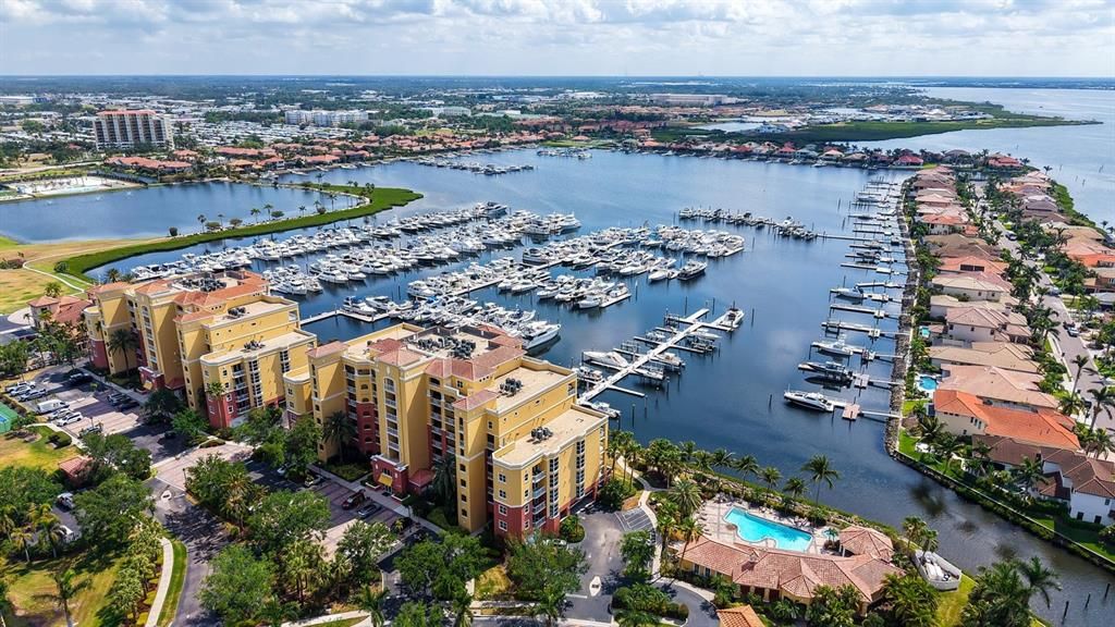 For Sale: $485,000 (2 beds, 2 baths, 1758 Square Feet)