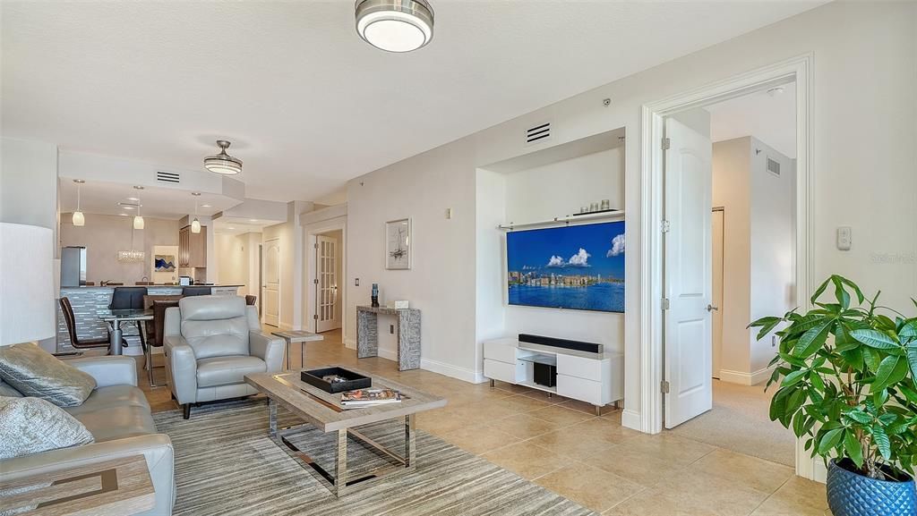 For Sale: $485,000 (2 beds, 2 baths, 1758 Square Feet)