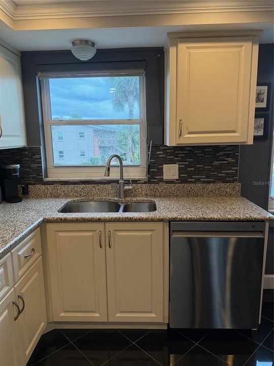 En Venta: $324,900 (2 camas, 2 baños, 1181 Pies cuadrados)