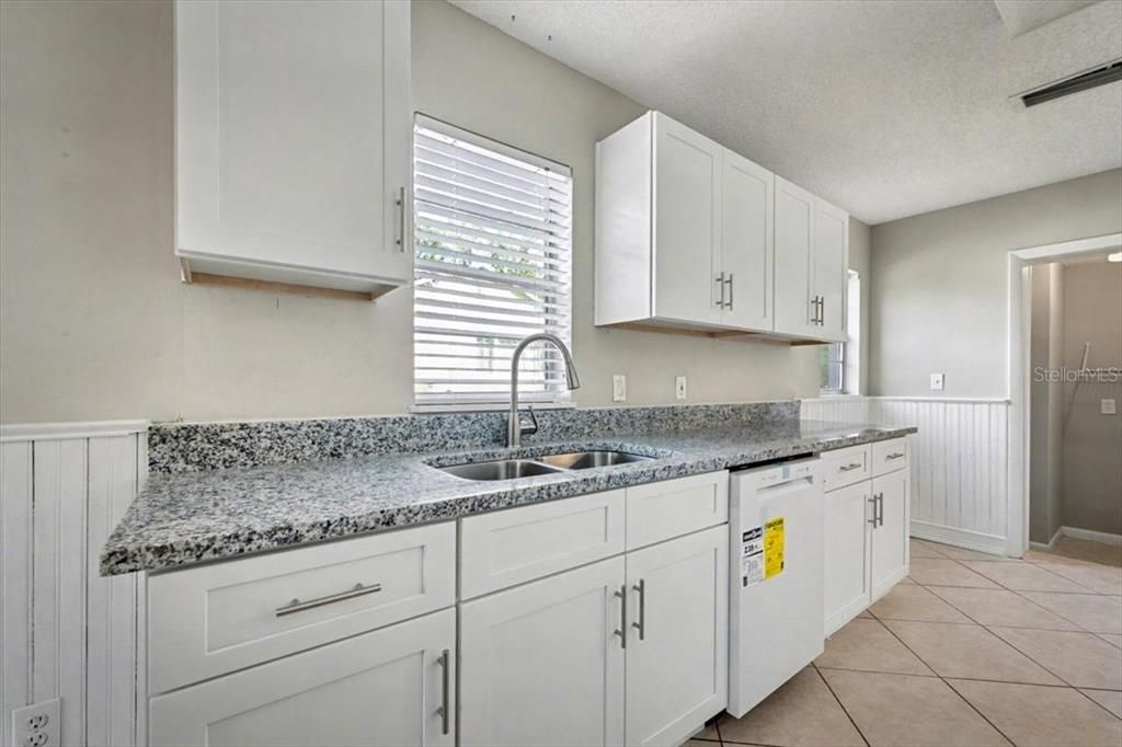 En Venta: $299,900 (2 camas, 2 baños, 1287 Pies cuadrados)