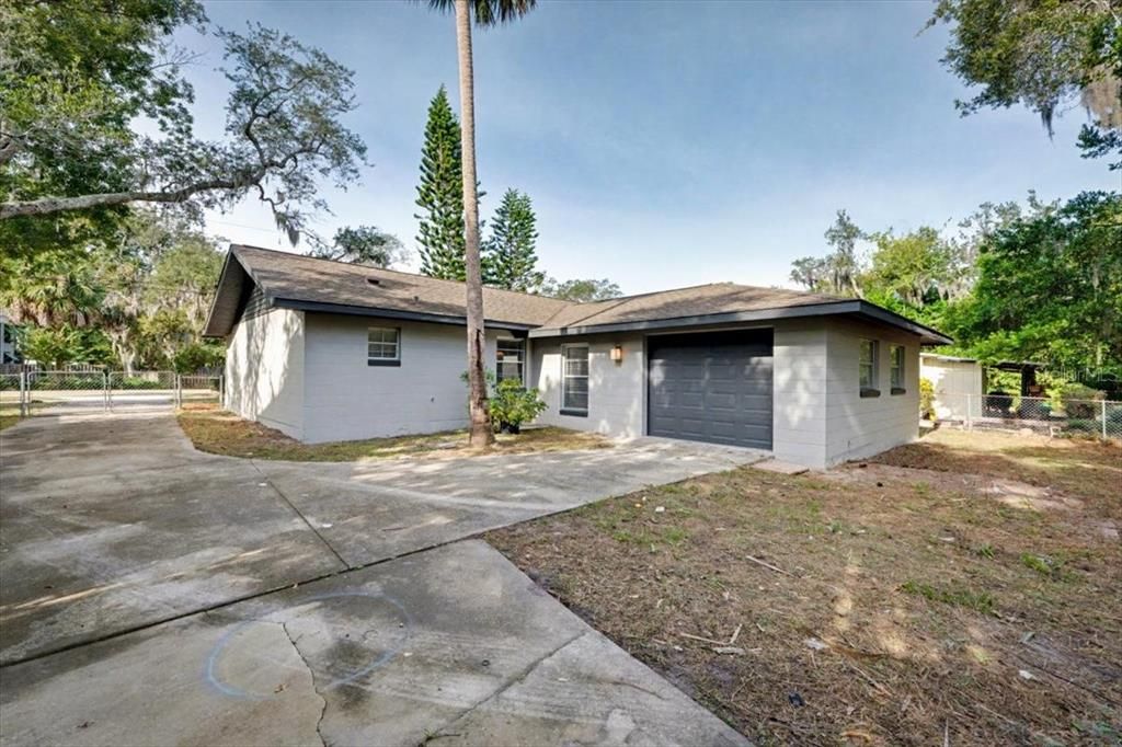 En Venta: $299,900 (2 camas, 2 baños, 1287 Pies cuadrados)