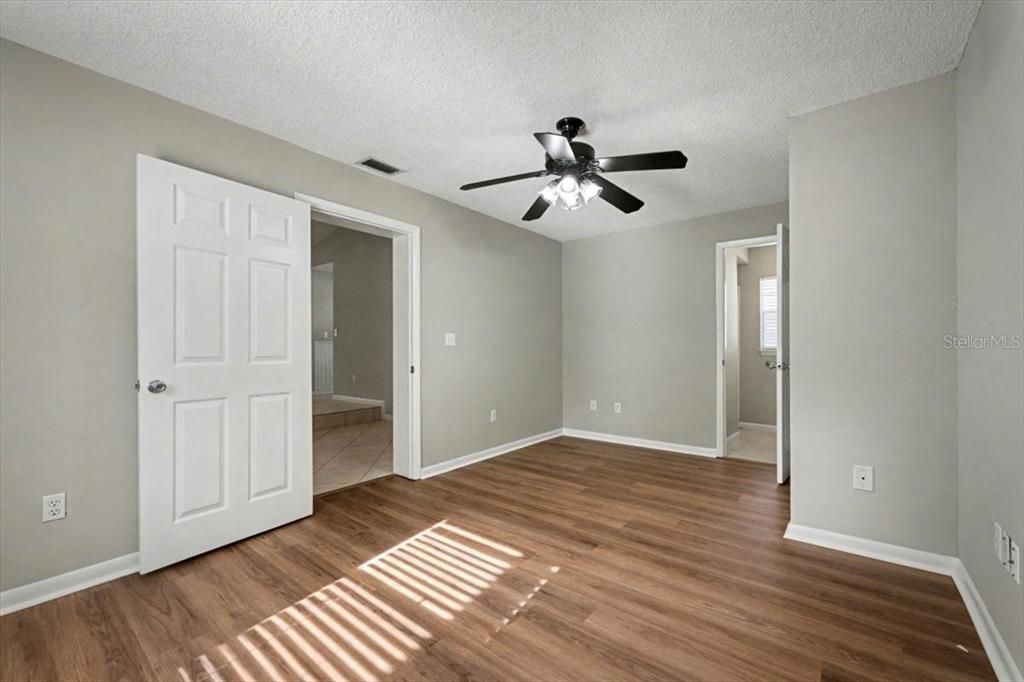 En Venta: $299,900 (2 camas, 2 baños, 1287 Pies cuadrados)