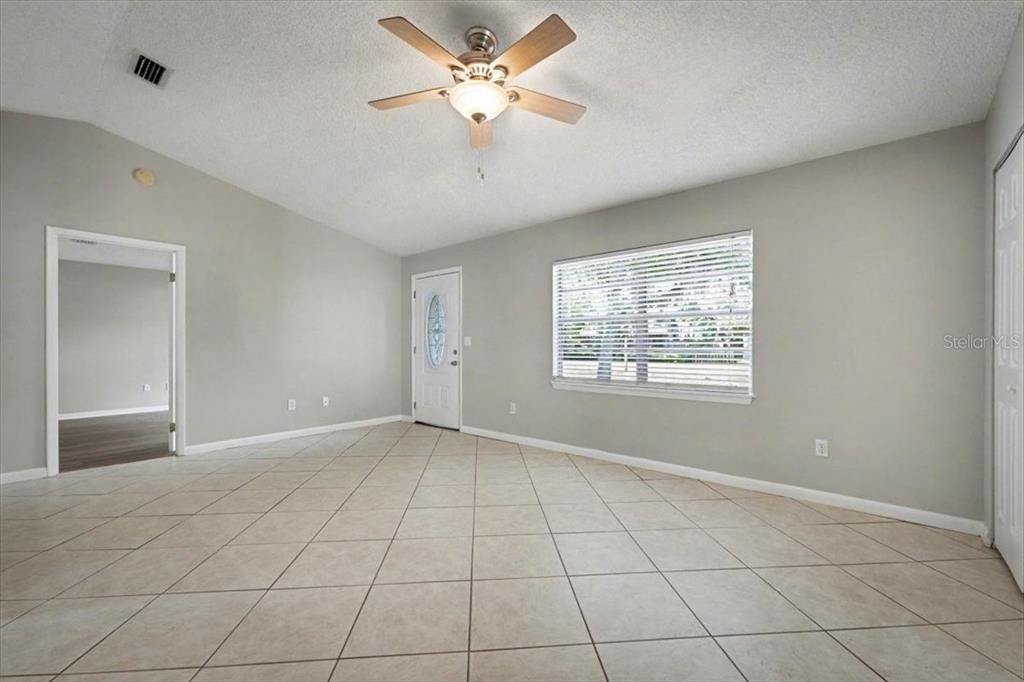 En Venta: $299,900 (2 camas, 2 baños, 1287 Pies cuadrados)