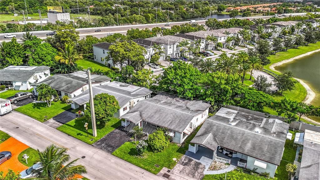 待售: $227,000 (2 贝兹, 2 浴室, 1365 平方英尺)