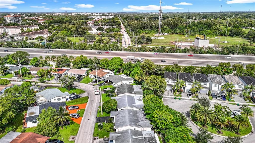 待售: $227,000 (2 贝兹, 2 浴室, 1365 平方英尺)