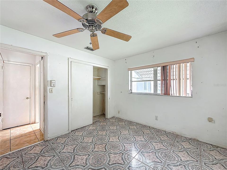 待售: $227,000 (2 贝兹, 2 浴室, 1365 平方英尺)