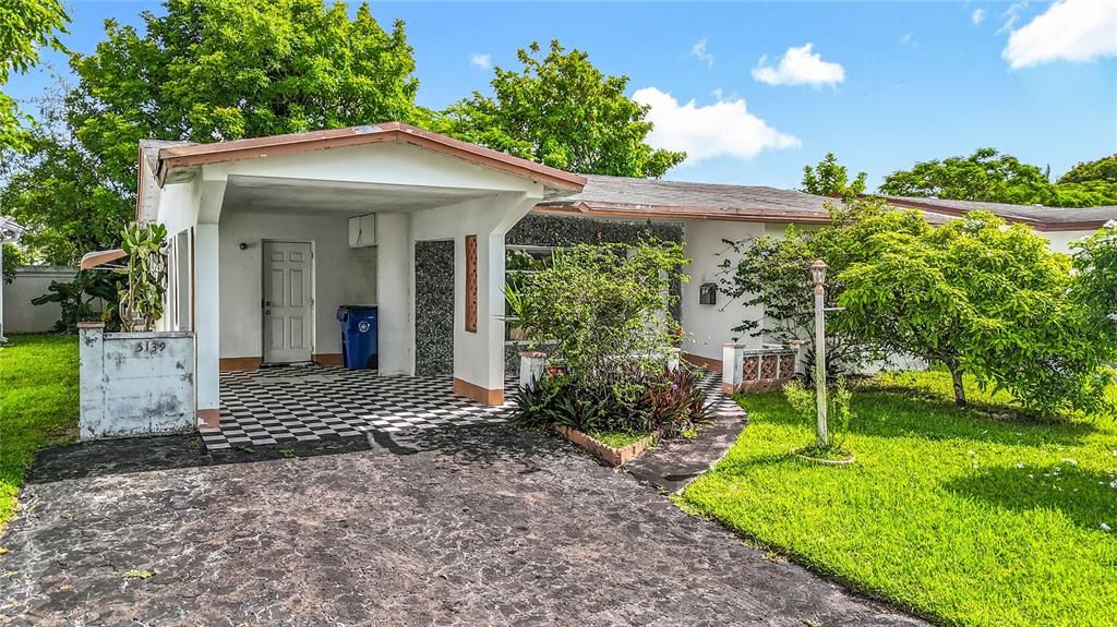 待售: $227,000 (2 贝兹, 2 浴室, 1365 平方英尺)