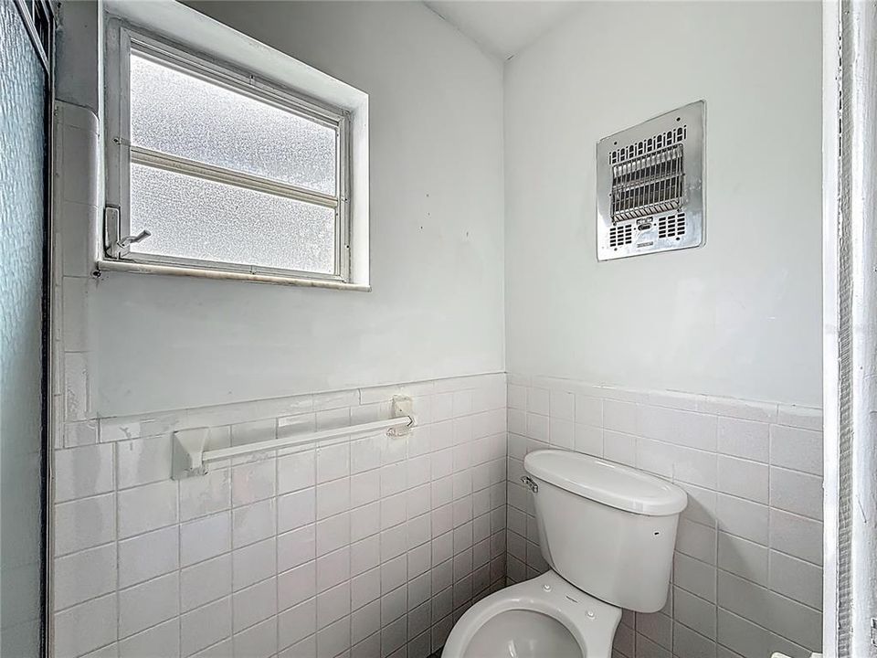 待售: $227,000 (2 贝兹, 2 浴室, 1365 平方英尺)