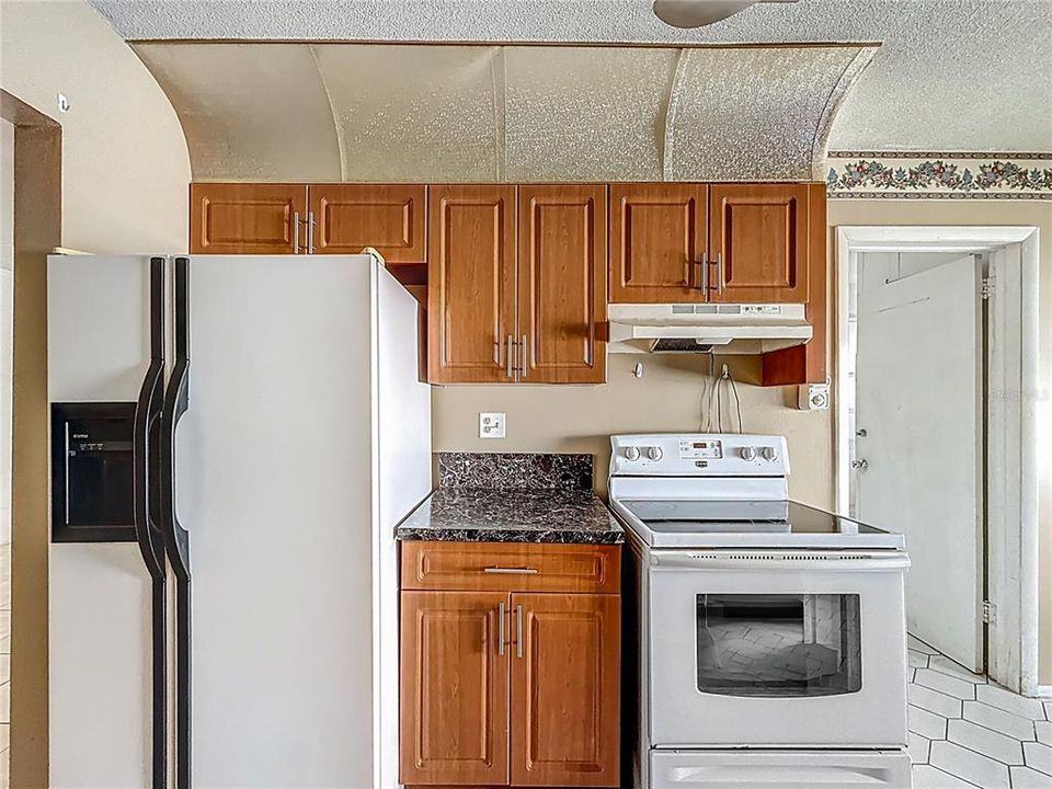 待售: $227,000 (2 贝兹, 2 浴室, 1365 平方英尺)