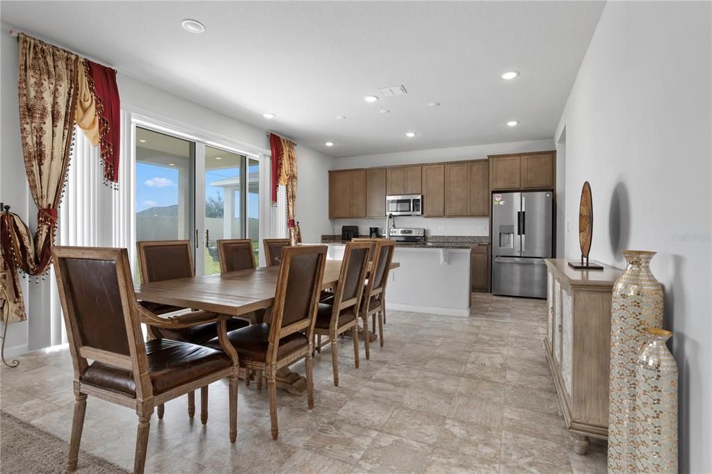 En Renta: $3,000 (5 camas, 3 baños, 3106 Pies cuadrados)