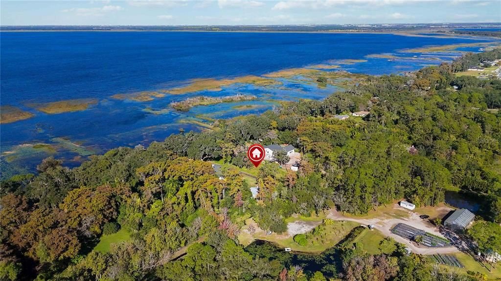 待售: $425,000 (0.85 acres)