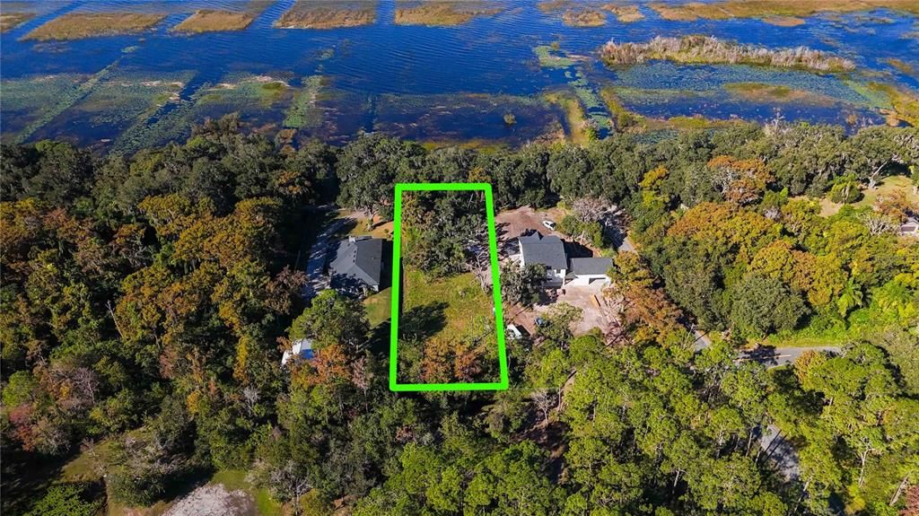 待售: $425,000 (0.85 acres)