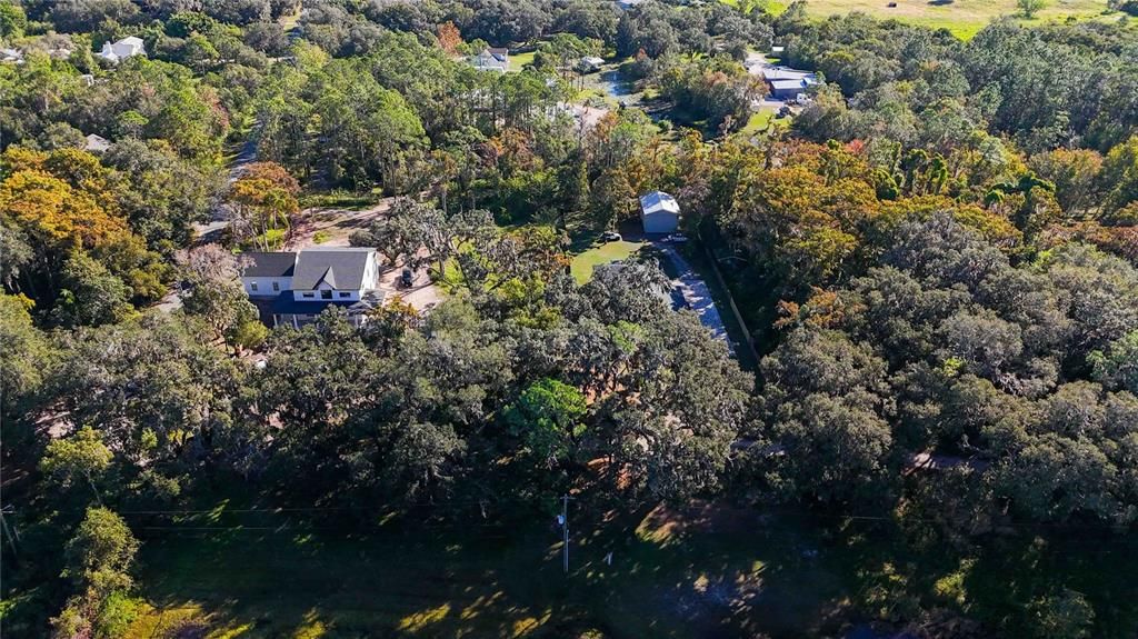 待售: $425,000 (0.85 acres)