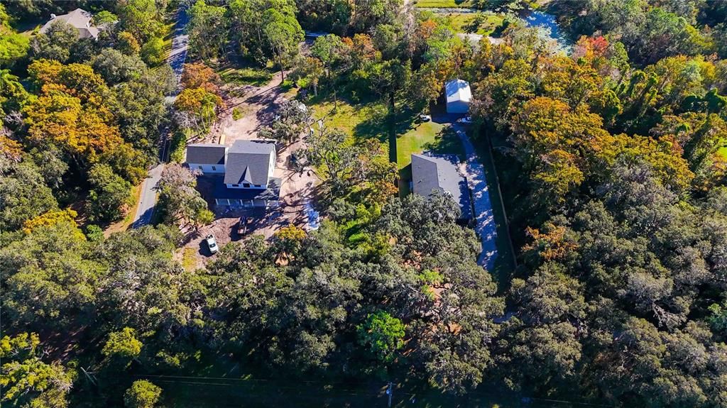 待售: $425,000 (0.85 acres)