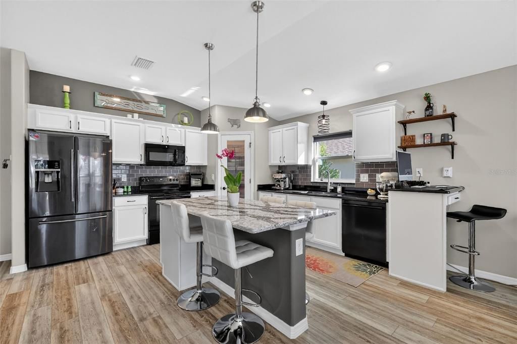 待售: $395,000 (3 贝兹, 2 浴室, 1753 平方英尺)