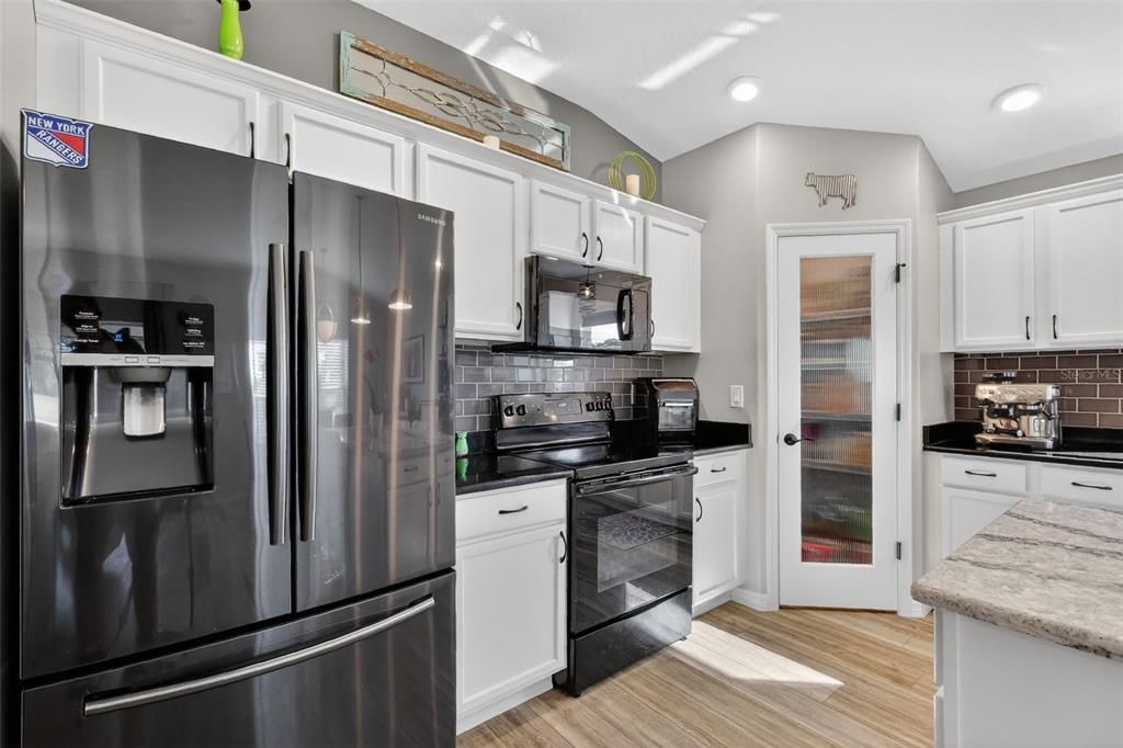 待售: $395,000 (3 贝兹, 2 浴室, 1753 平方英尺)