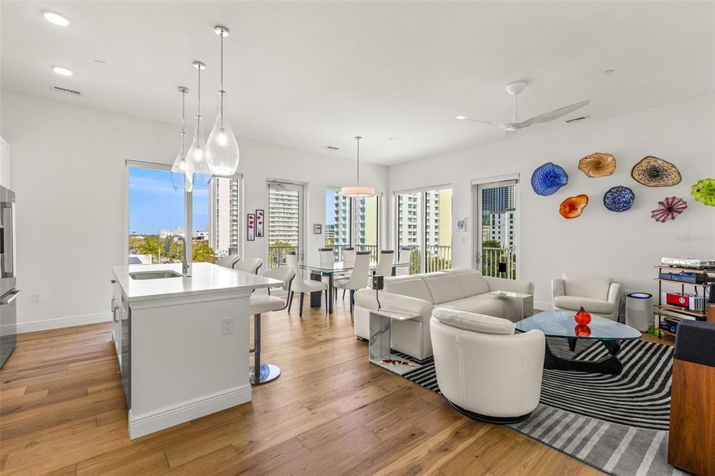 В аренду: $5,900 (3 спален, 3 ванн, 1650 Квадратных фут)