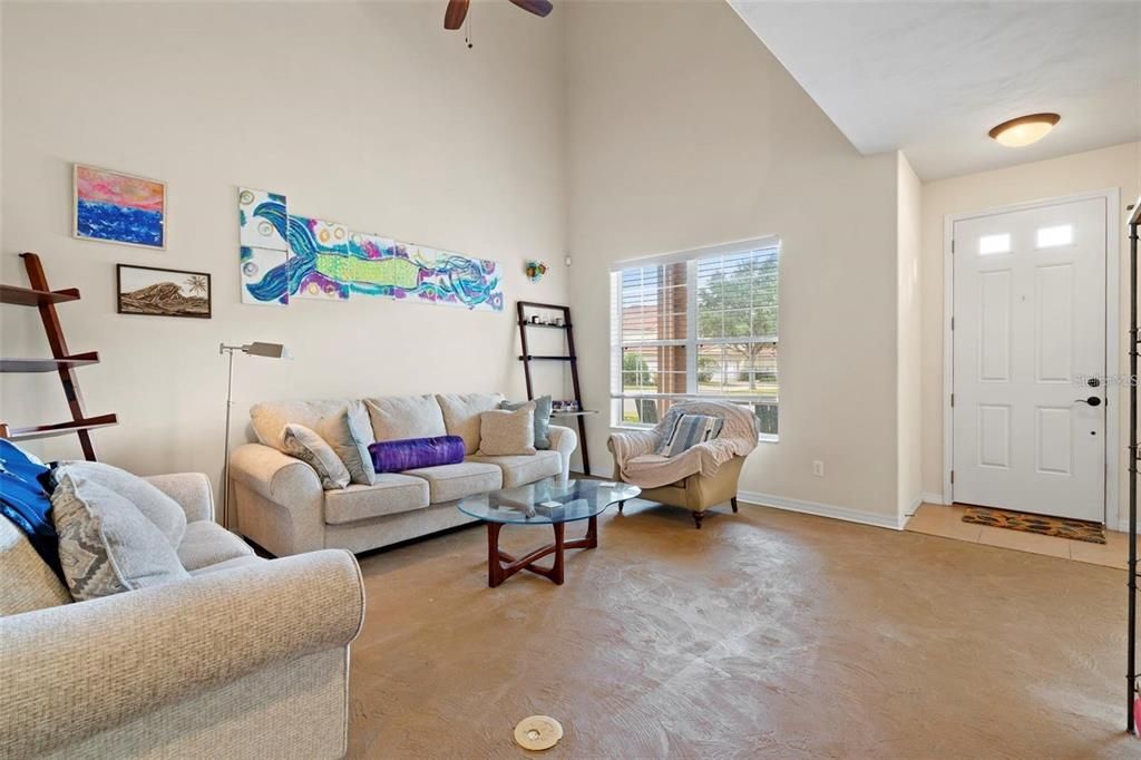 For Sale: $257,000 (2 beds, 2 baths, 2022 Square Feet)