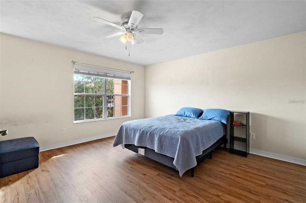 For Sale: $257,000 (2 beds, 2 baths, 2022 Square Feet)