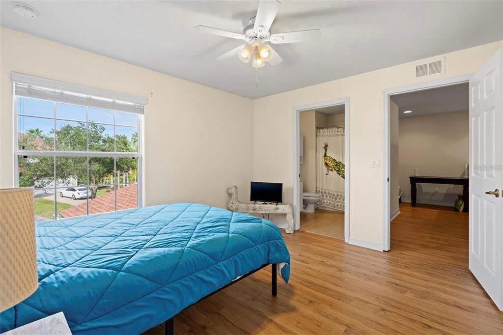 For Sale: $257,000 (2 beds, 2 baths, 2022 Square Feet)