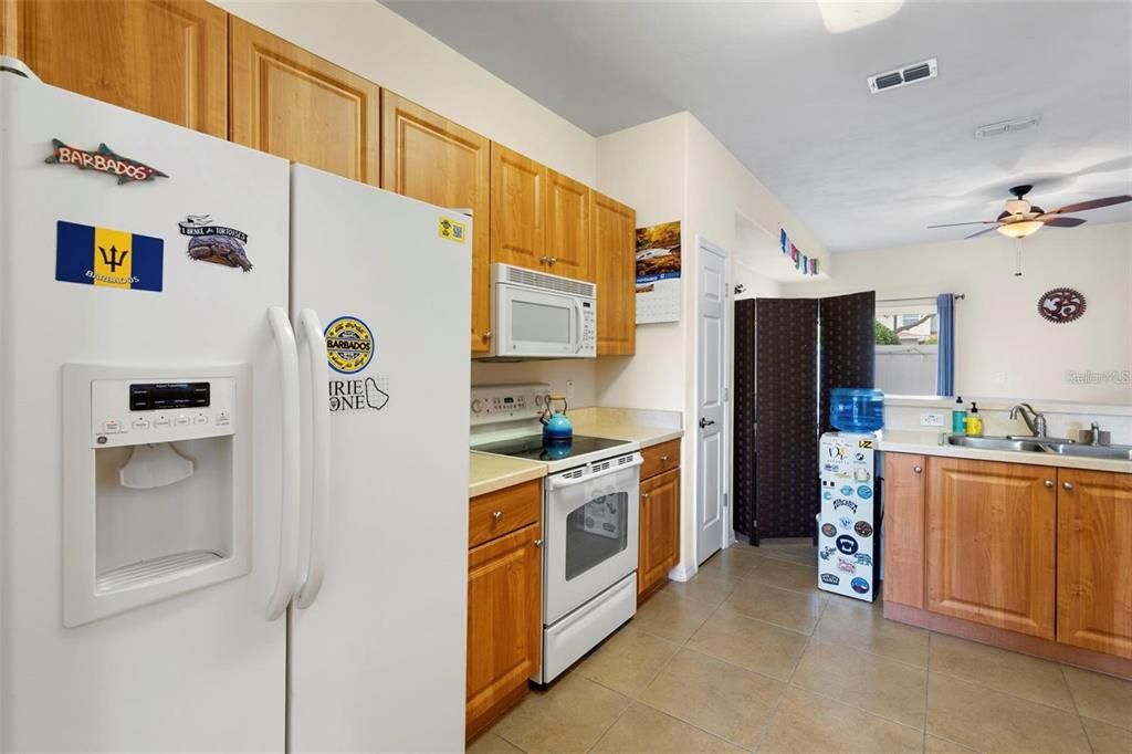 For Sale: $257,000 (2 beds, 2 baths, 2022 Square Feet)