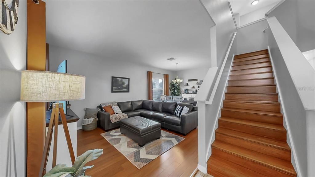 En Venta: $500,000 (6 camas, 3 baños, 3010 Pies cuadrados)