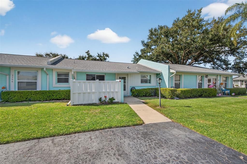 En Venta: $174,900 (2 camas, 2 baños, 1030 Pies cuadrados)