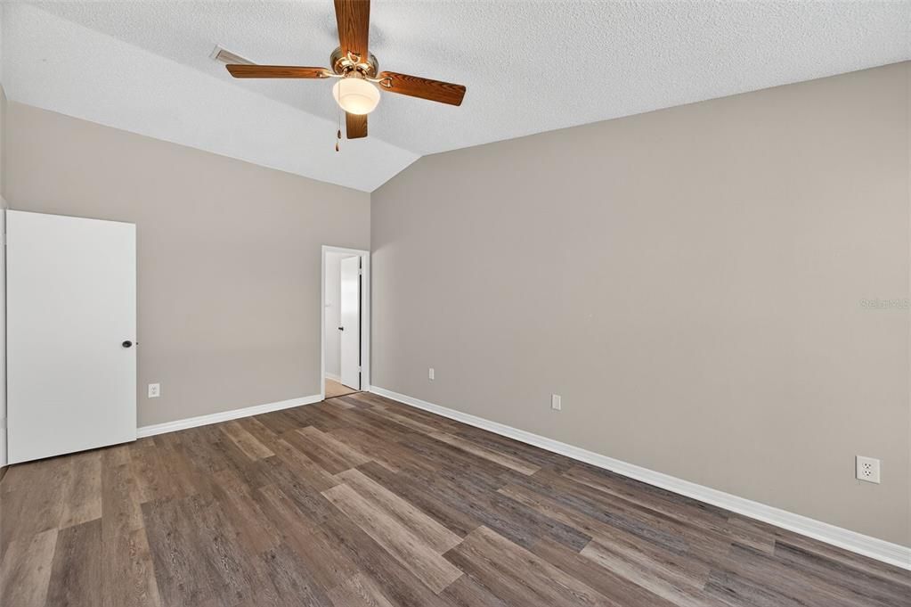 En Venta: $174,900 (2 camas, 2 baños, 1030 Pies cuadrados)