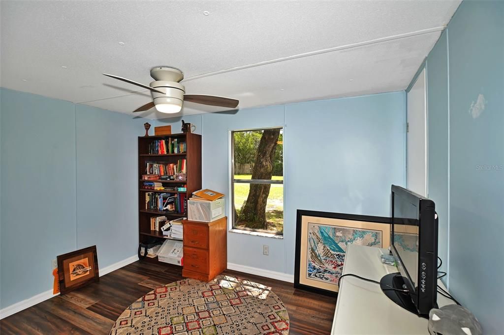 待售: $599,999 (6 贝兹, 4 浴室, 2840 平方英尺)