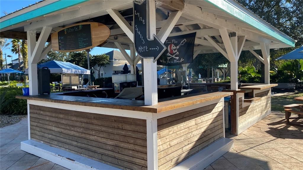 На продажу: $1,299,000 (0.38 acres)