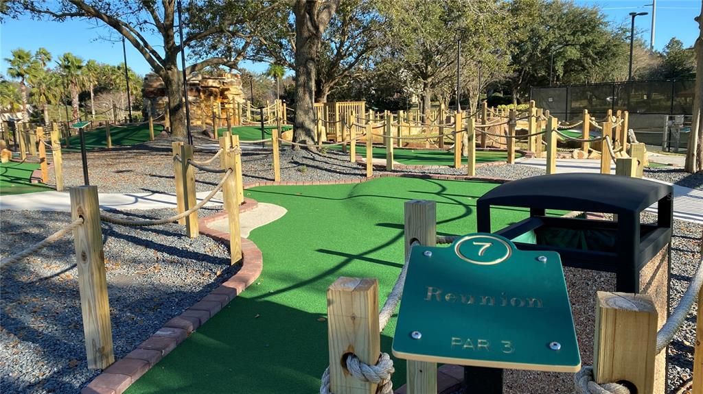 На продажу: $1,299,000 (0.38 acres)