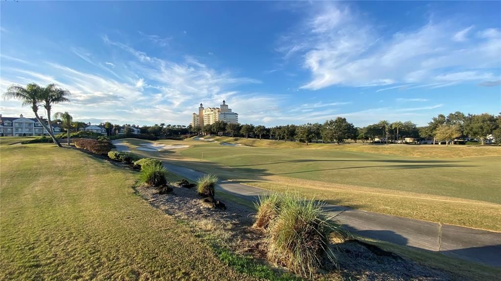 На продажу: $1,299,000 (0.38 acres)