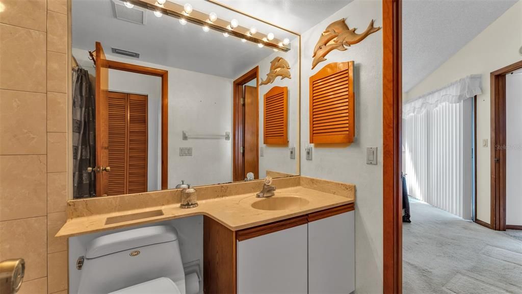 For Sale: $99,000 (2 beds, 1 baths, 800 Square Feet)