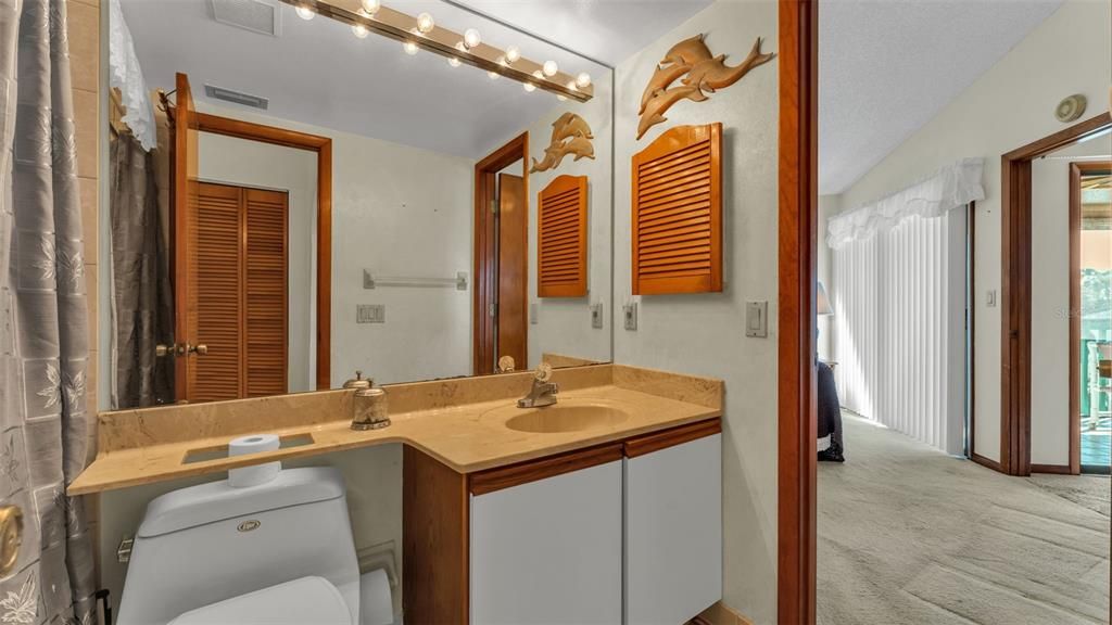 For Sale: $99,000 (2 beds, 1 baths, 800 Square Feet)