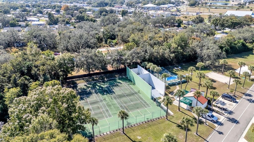 For Sale: $99,000 (2 beds, 1 baths, 800 Square Feet)