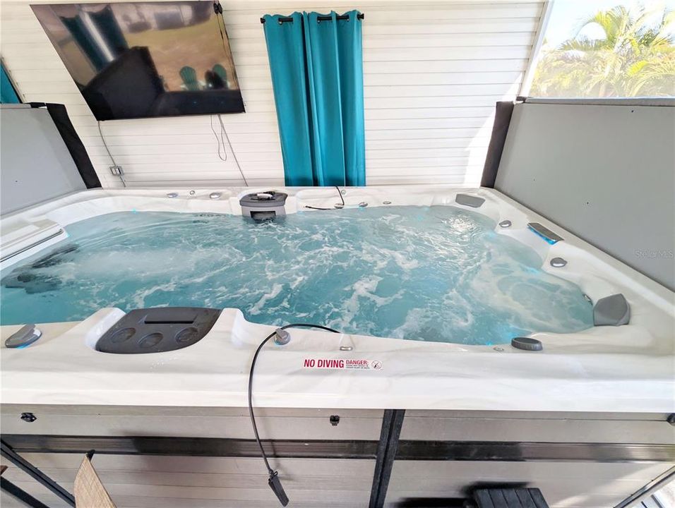 En Venta: $499,000 (3 camas, 2 baños, 1464 Pies cuadrados)