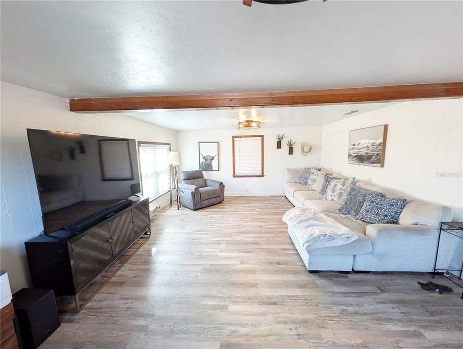 En Venta: $499,000 (3 camas, 2 baños, 1464 Pies cuadrados)