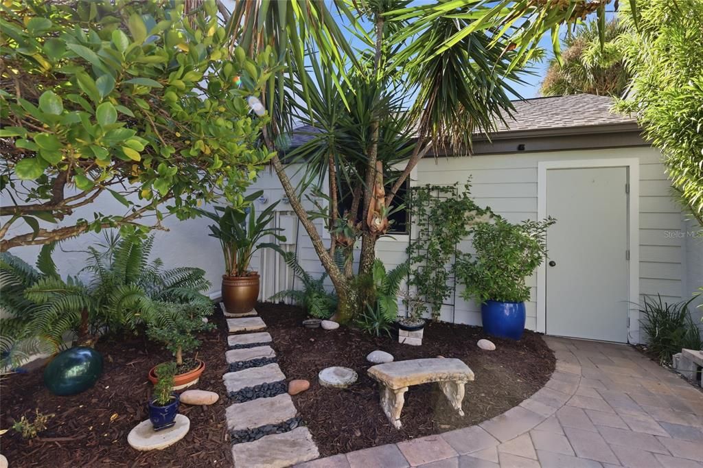 For Sale: $399,000 (3 beds, 2 baths, 1551 Square Feet)