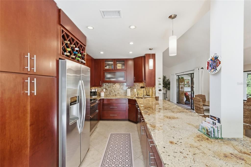 For Sale: $399,000 (3 beds, 2 baths, 1551 Square Feet)