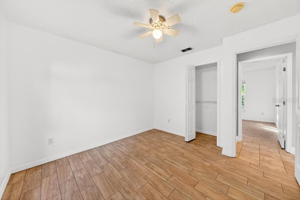 For Sale: $438,900 (3 beds, 2 baths, 1069 Square Feet)