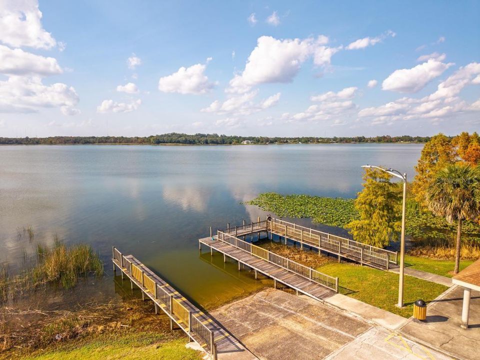 For Sale: $438,900 (3 beds, 2 baths, 1069 Square Feet)