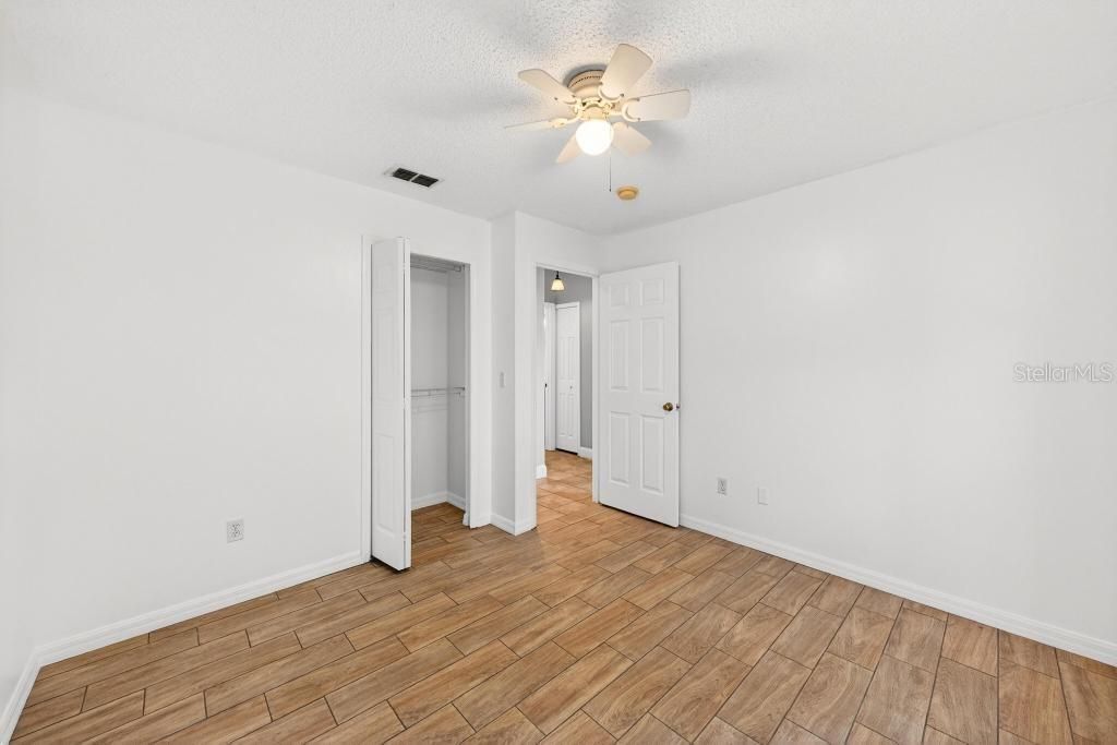 For Sale: $438,900 (3 beds, 2 baths, 1069 Square Feet)