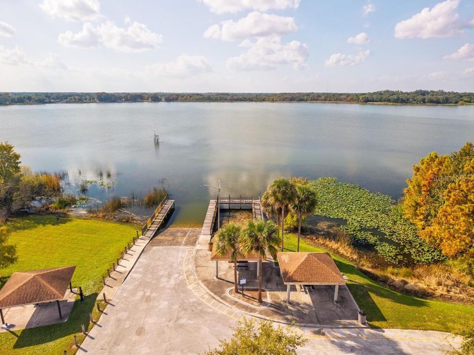 For Sale: $438,900 (3 beds, 2 baths, 1069 Square Feet)