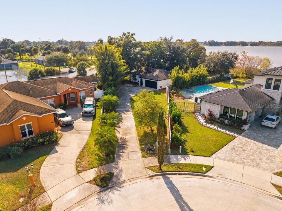 For Sale: $438,900 (3 beds, 2 baths, 1069 Square Feet)