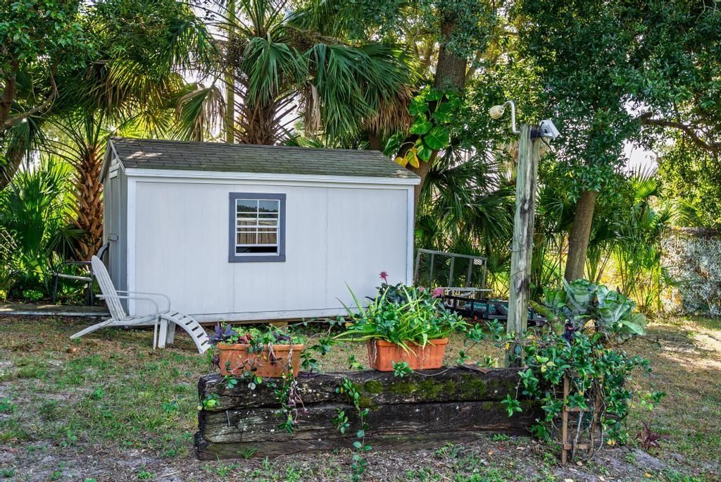 For Sale: $438,900 (3 beds, 2 baths, 1069 Square Feet)