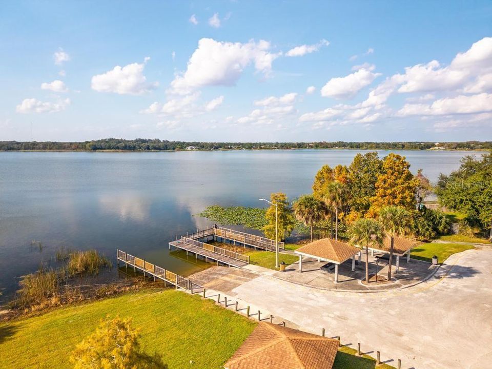 For Sale: $438,900 (3 beds, 2 baths, 1069 Square Feet)