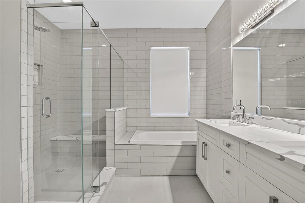 待售: $740,000 (3 贝兹, 2 浴室, 2325 平方英尺)