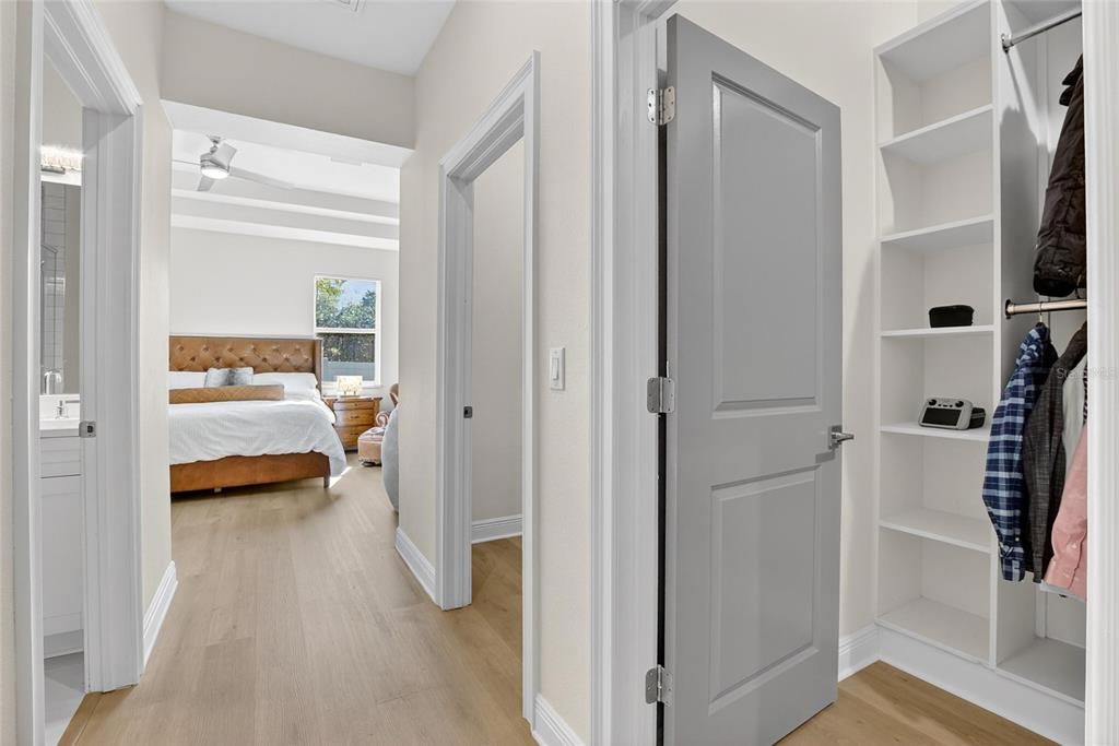 待售: $740,000 (3 贝兹, 2 浴室, 2325 平方英尺)